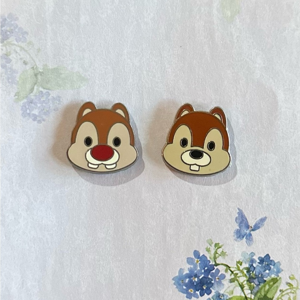 CHIP & DALE DISNEY PIN SET